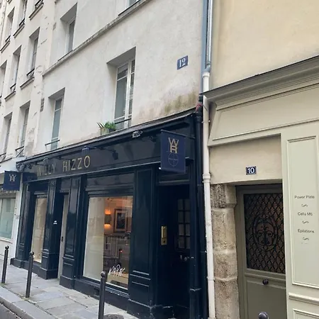 Louvre St Germain Rue Verneuil * Paris