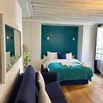 Cozy Near Louvre&st Germain Près Aldaro Parigi