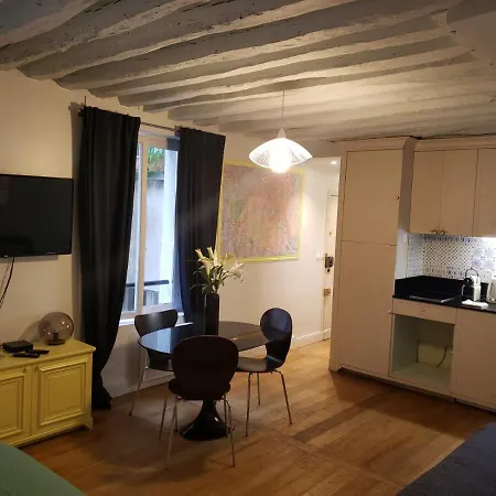 Louvre St Germain Rue Verneuil 파리