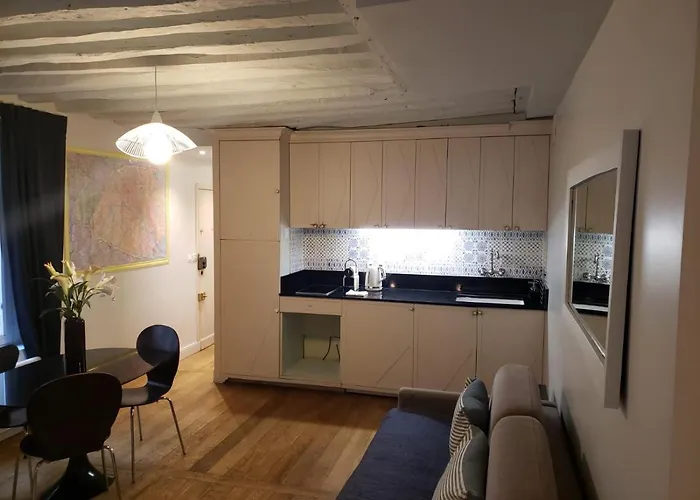 Apartment Cozy Near Louvre & St Germain Pres Aldaro Paris
